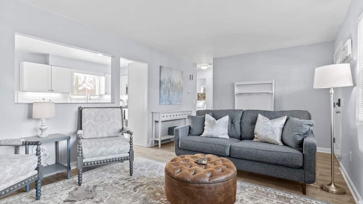 South Burlington Apartment | Lovely 2-Bedroom Condo, Close to Burlington/Airport!