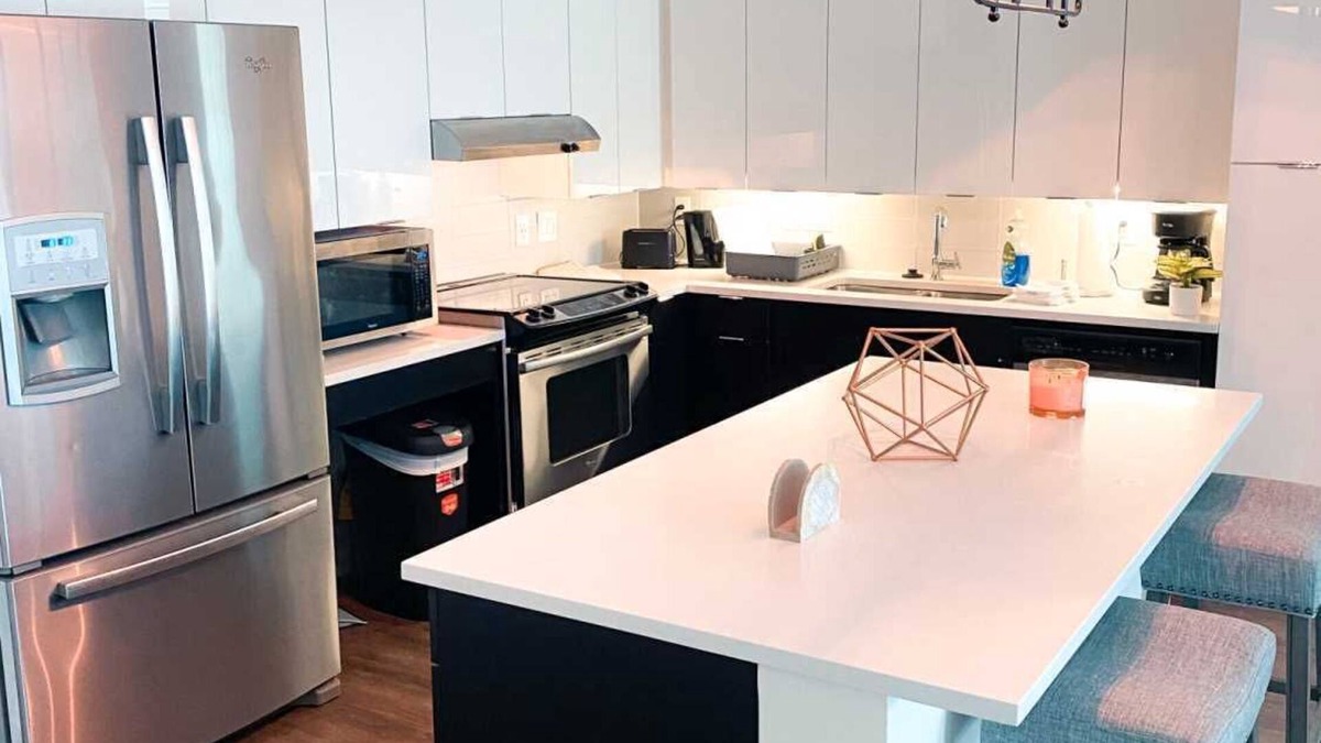 Buckhead Village Apartment | Lovely 2 Bedroom 2 Bath