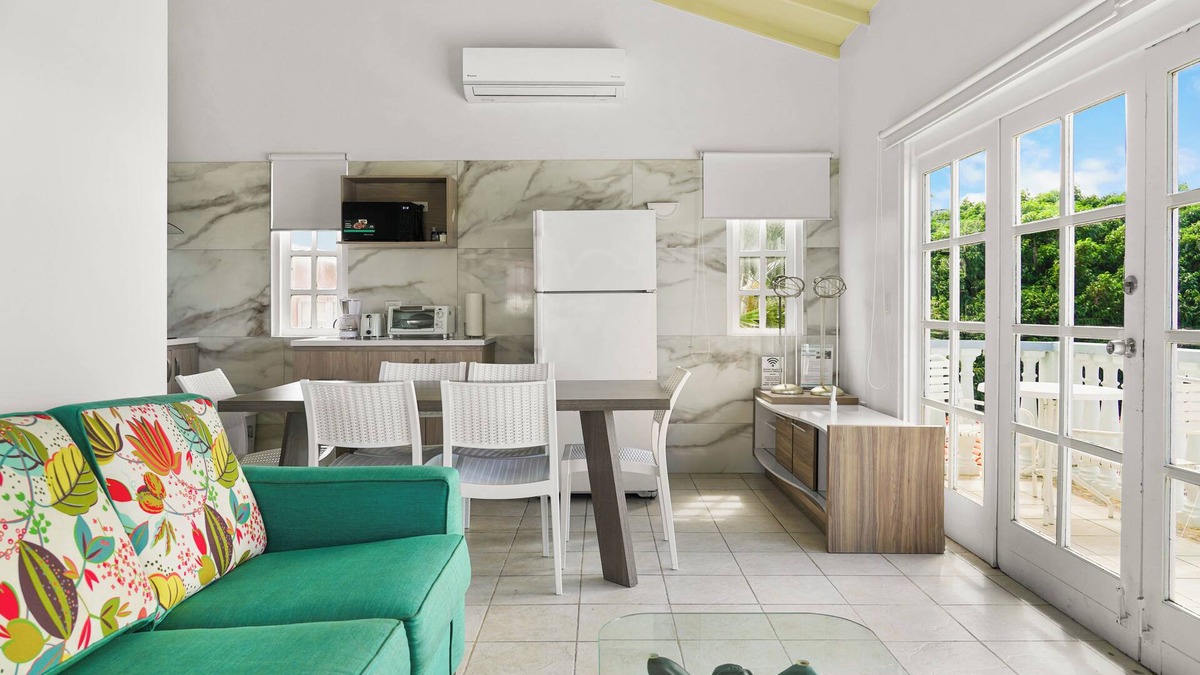 Koyari Apartment | Lovely 2-bedroom apartment in Noord with Garden & Pool