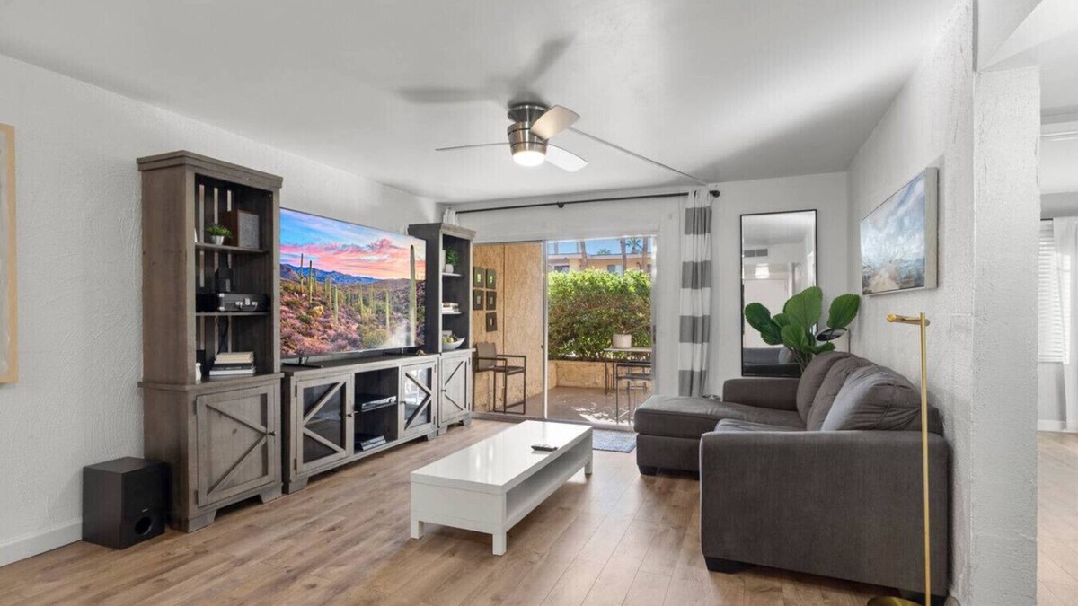 Southwest Village Apartment | Lovely 2-Bedroom Apartment in Scottsdale!