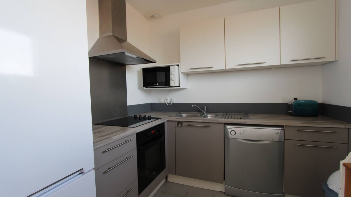 Sanguinet Apartment | Lovely 2-bedroom apartment TERRACE Near LAC SANGUINET and shops on foot