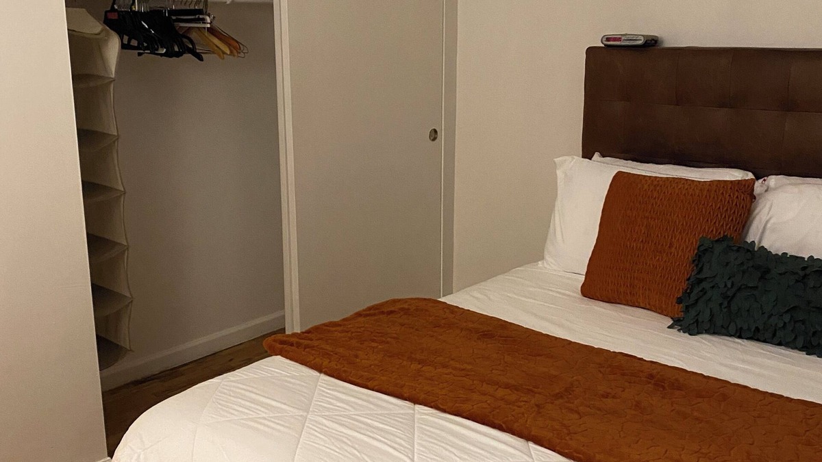 Central Park North Apartment | Lovely 2-bedroom apartment in amazing New York with WiFi, AC