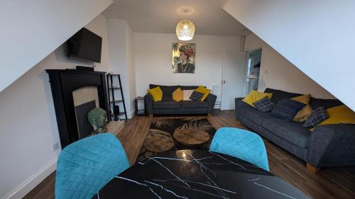 Greenock Apartment | Lovely 2 Bedroom Apartment in Central Location