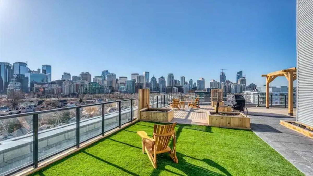 Kensington Condo | Lovely 2-bedroom condo with Free Parking