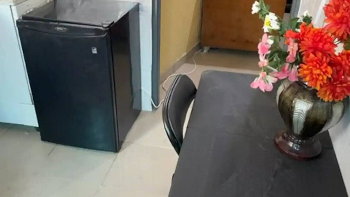 Sagamu Apartment | Lovely 2-Bedroom Cozy Apartment in secured GRA