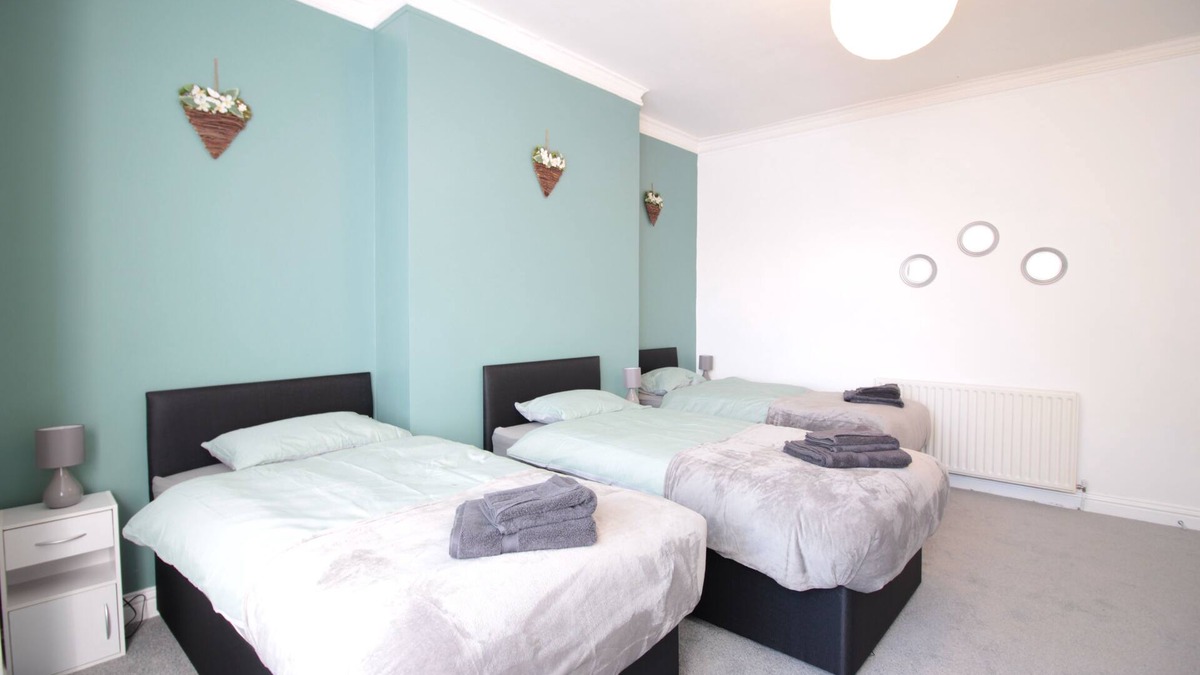 Gateshead Apartment | Lovely 2 bedroom downstairs apartment