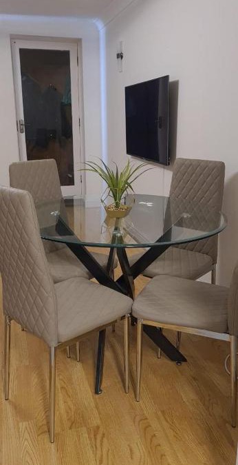 Arnos Grove Apartment | Lovely 2 bedroom Flat with Free Parking