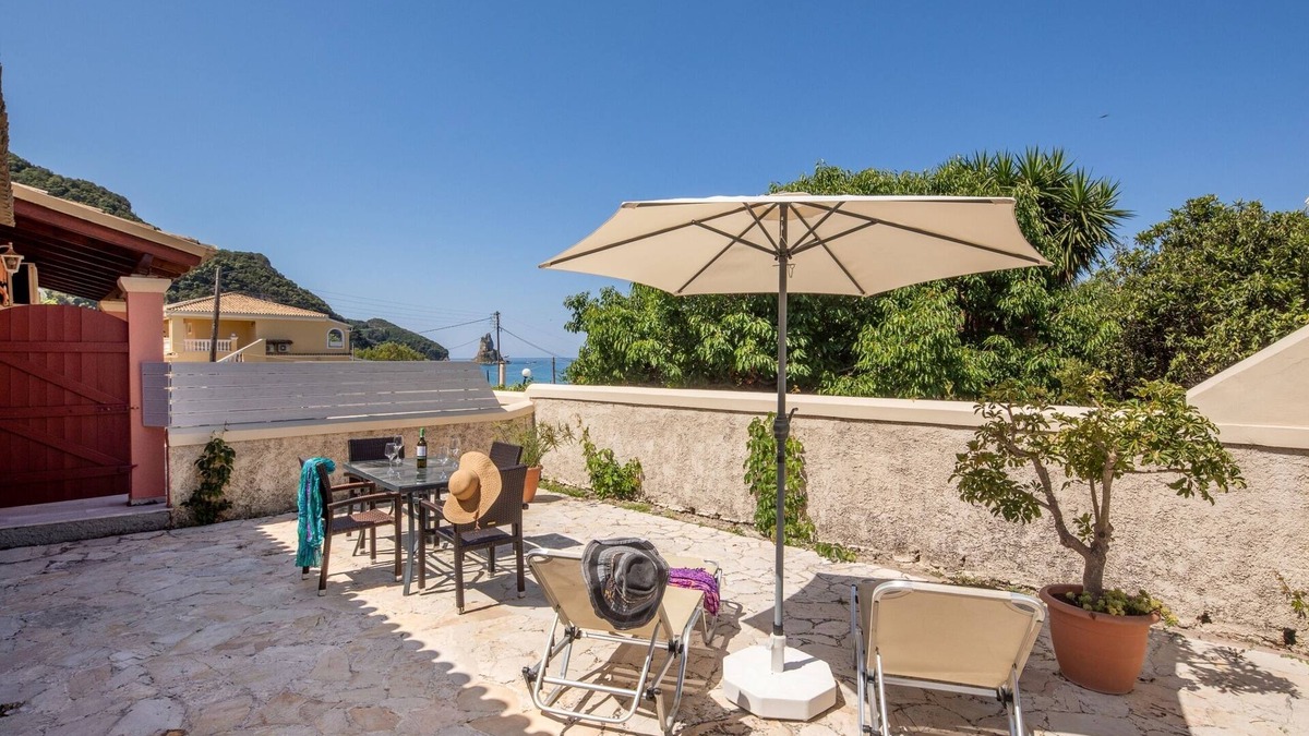 Agios Gordios Cottage | Lovely 2 bedroom cottage just a two minute walk from the beach