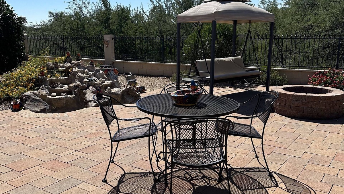 Saddlebrooke House | Lovely 2 bedroom home backing up to natural desert. Lots of amenities.