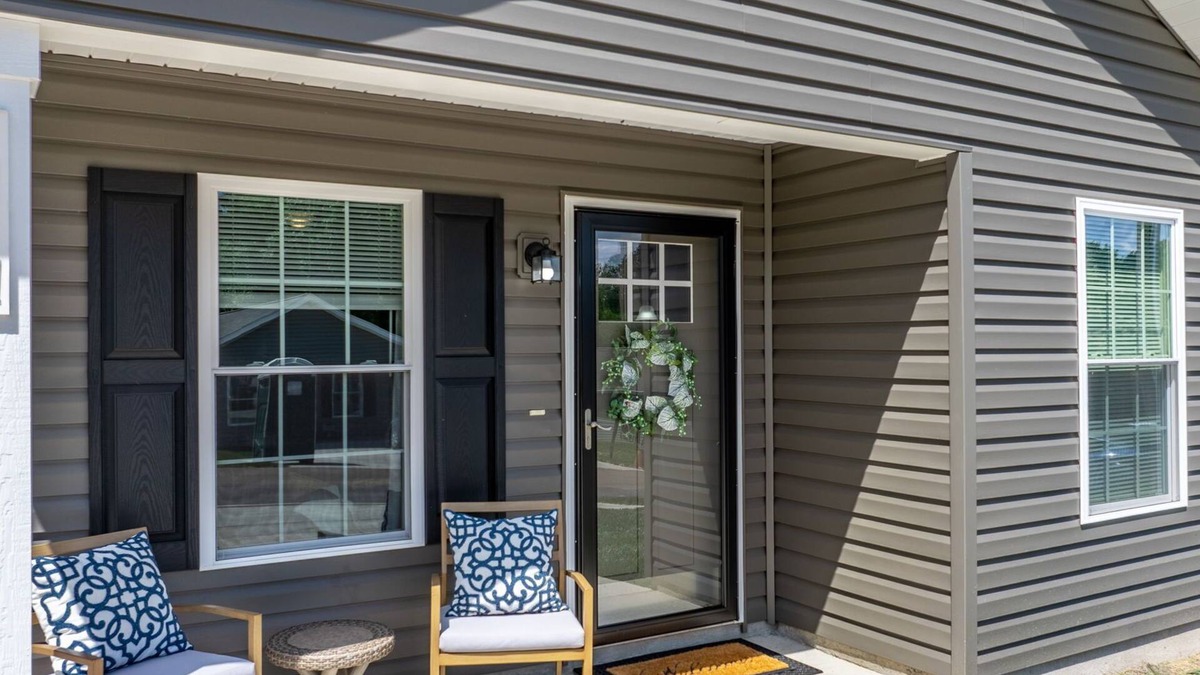 Hickory House | Lovely 2 Bedroom House in Hickory