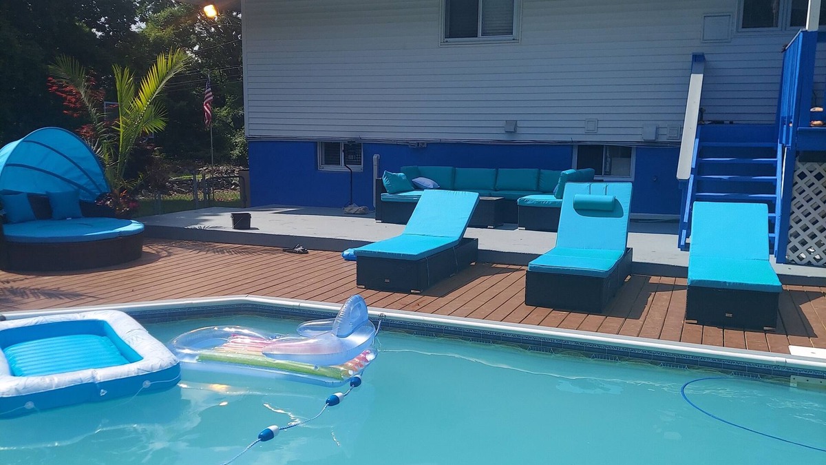 Airmont House | Lovely 2-bedroom rental with pool