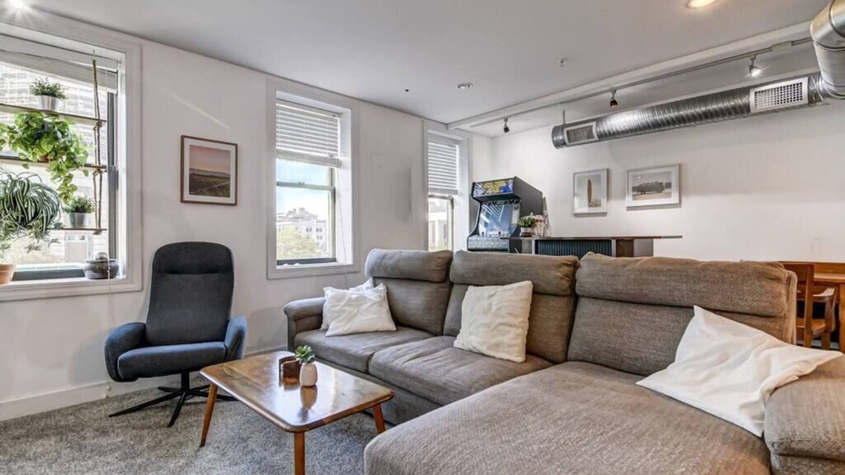Downtown Springfield Apartment | Lovely 2-Bedroom Unit in Springfield