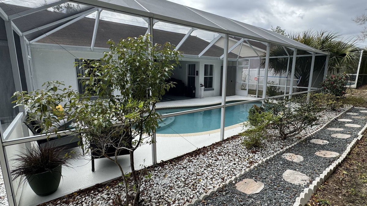 Pine Ridge House | Lovely 2-bedroom house with WiFi and Pool in Beverly Hills. Close to manatee fun