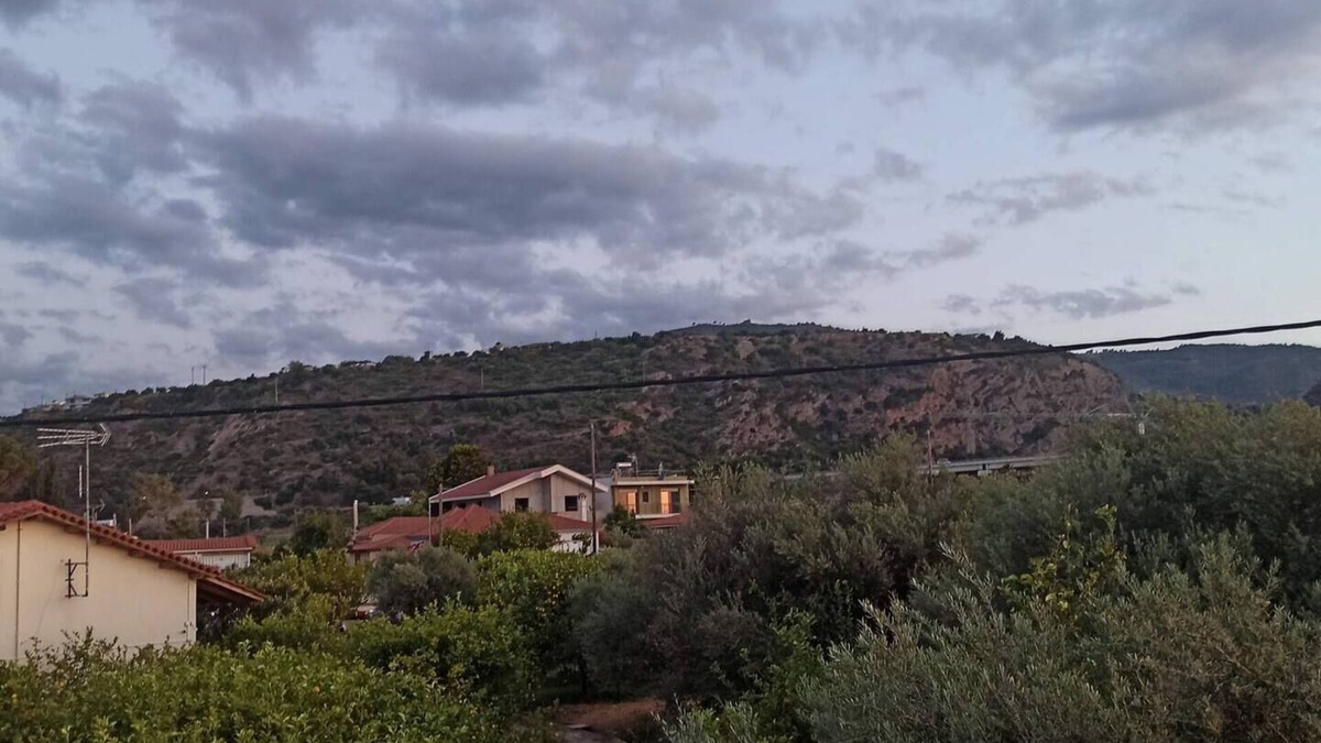 Paralia Porovitsis Villa | Lovely 2-Bedroom Villa in Akrata, all seasons!