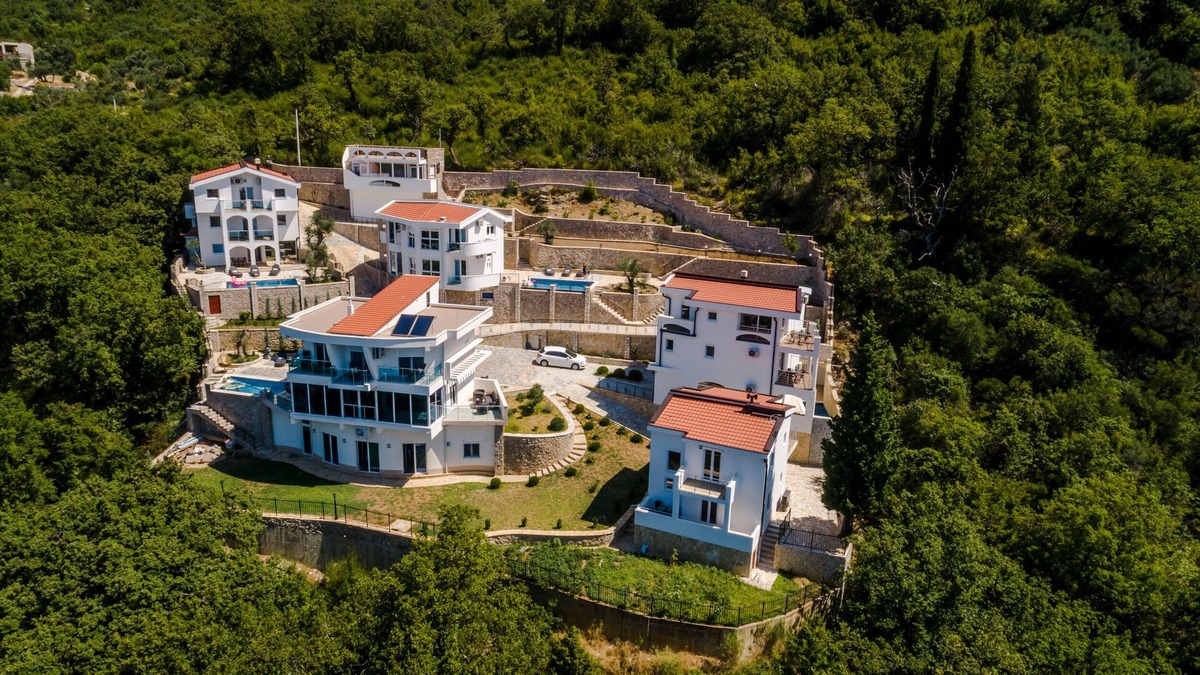 Zgrade Villa | Lovely 2Bdr Villa Dora in in Peaceful Atmosphere