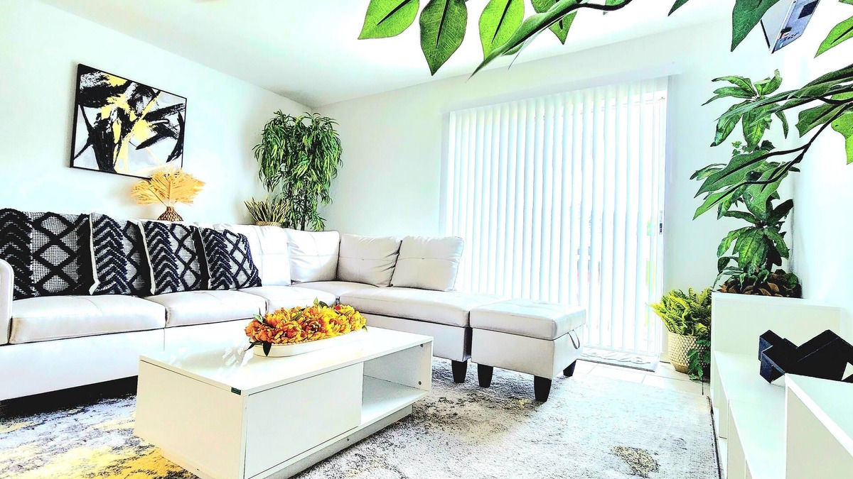 Lochmoor Waterway Estates House | Lovely 2Bed 2Bath Home near Downtown, Fort Myers