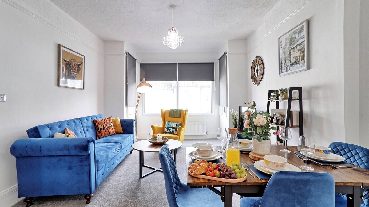 Westcliff-on-Sea Apartment | Lovely 2Bed Apartment in Westcliff-on-Sea!