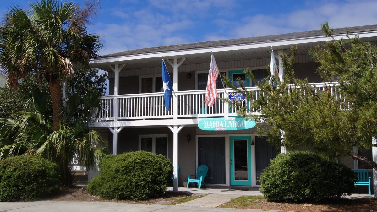 Long Bay Estates House | Lovely 2nd Row Beachhouse Exclusive Neighborhood