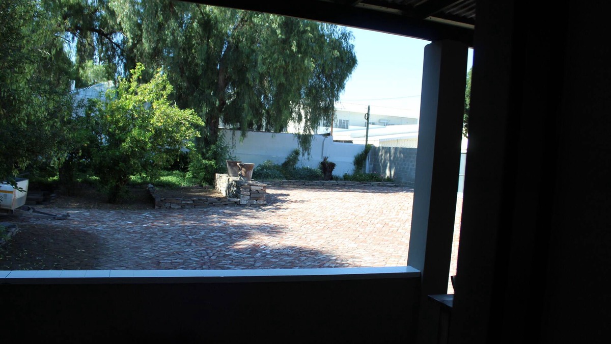 Beaufort West House | Lovely 3-Bed House in Beaufort West