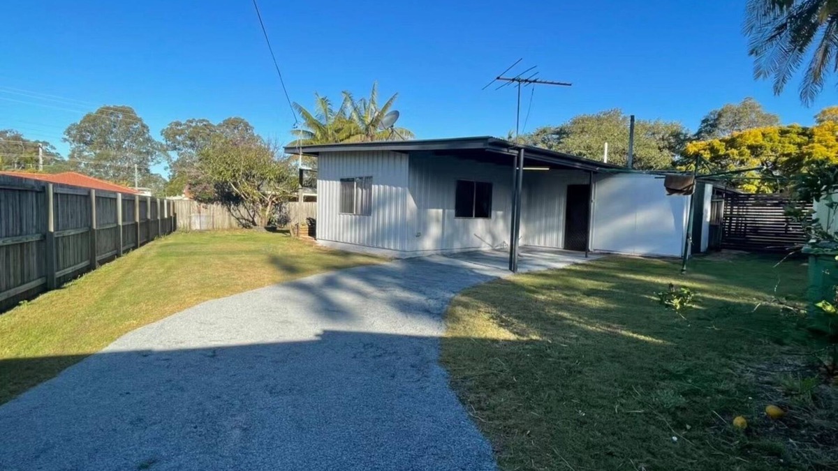 Kallangur Condo | Lovely 3 Bedder Condo with Trailer parking space in Kallangur