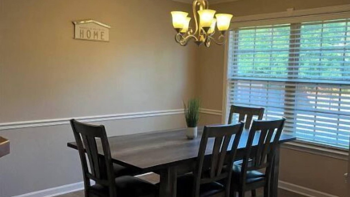 Cabot House | Lovely 3 bedroom, 2 bath home with play room