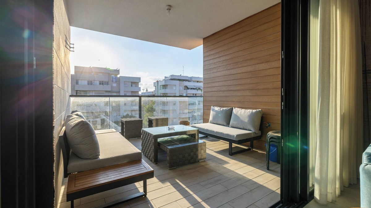 Ra'ananna Apartment | Lovely 3-bedroom apartment in Ra'anana with WiFi and AC