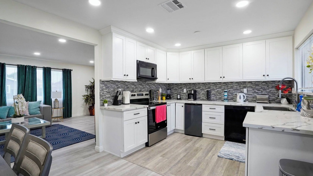 Cypress Apartment | Lovely 3-bedroom apartment within 15 minutes of Disneyland/Central OC