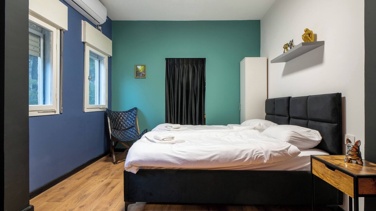 Haifa Apartment | Lovely 3-bedroom apartment with AC in Haifa