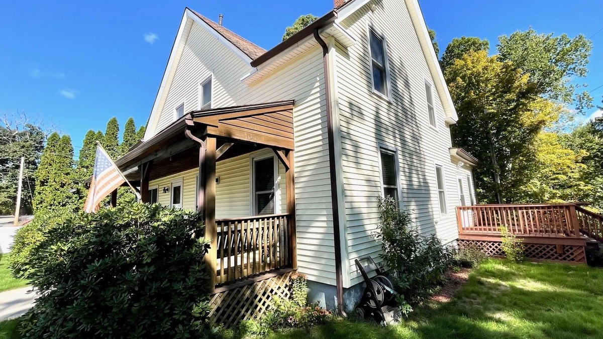 Barre House | Lovely 3-bedroom City Escape