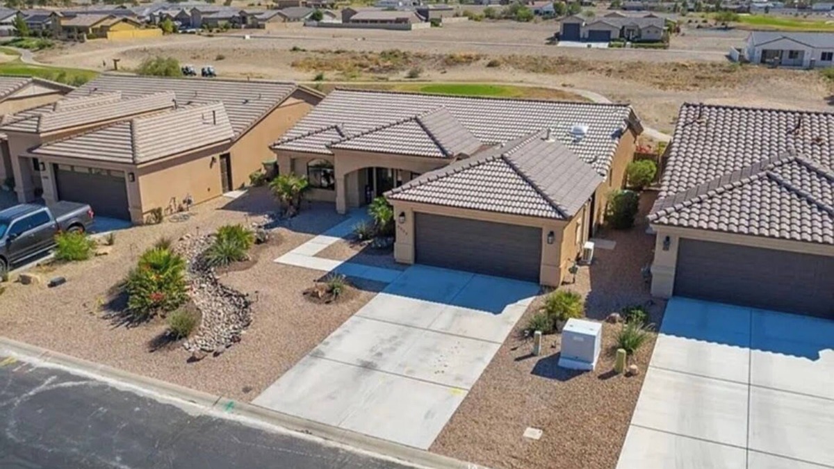 Fort Mohave House | Lovely 3-bedroom house - All the luxury and comfort of home meets resort!