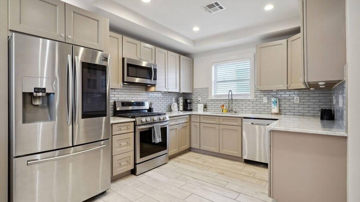 Mid-City House | Lovely 3-bedroom Home in Mid-City!