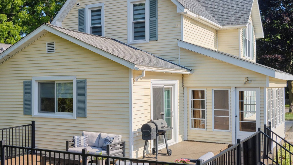 Manistee House | Lovely 3-bedroom house with AC in charming Manistee