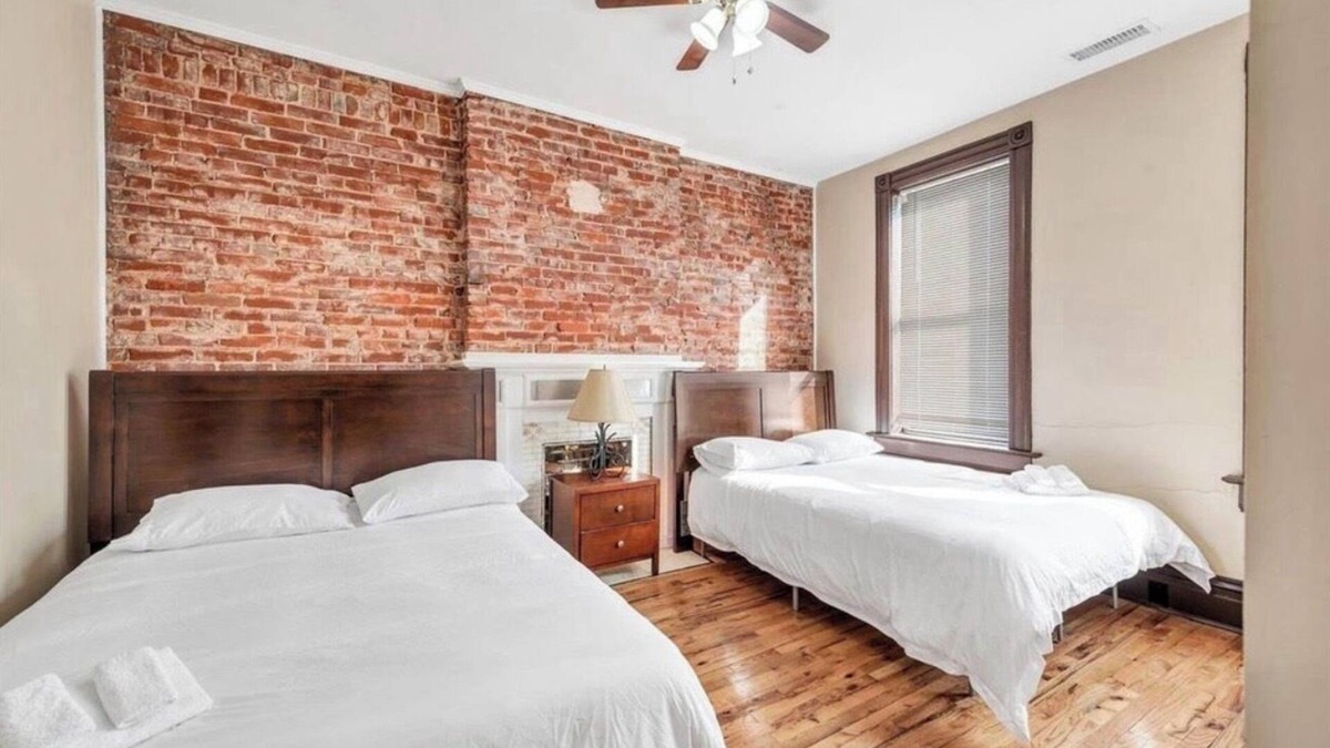 Soulard House | Lovely 3-bedroom townhome with AC in St. Louis. Travel nurse/long term stay
