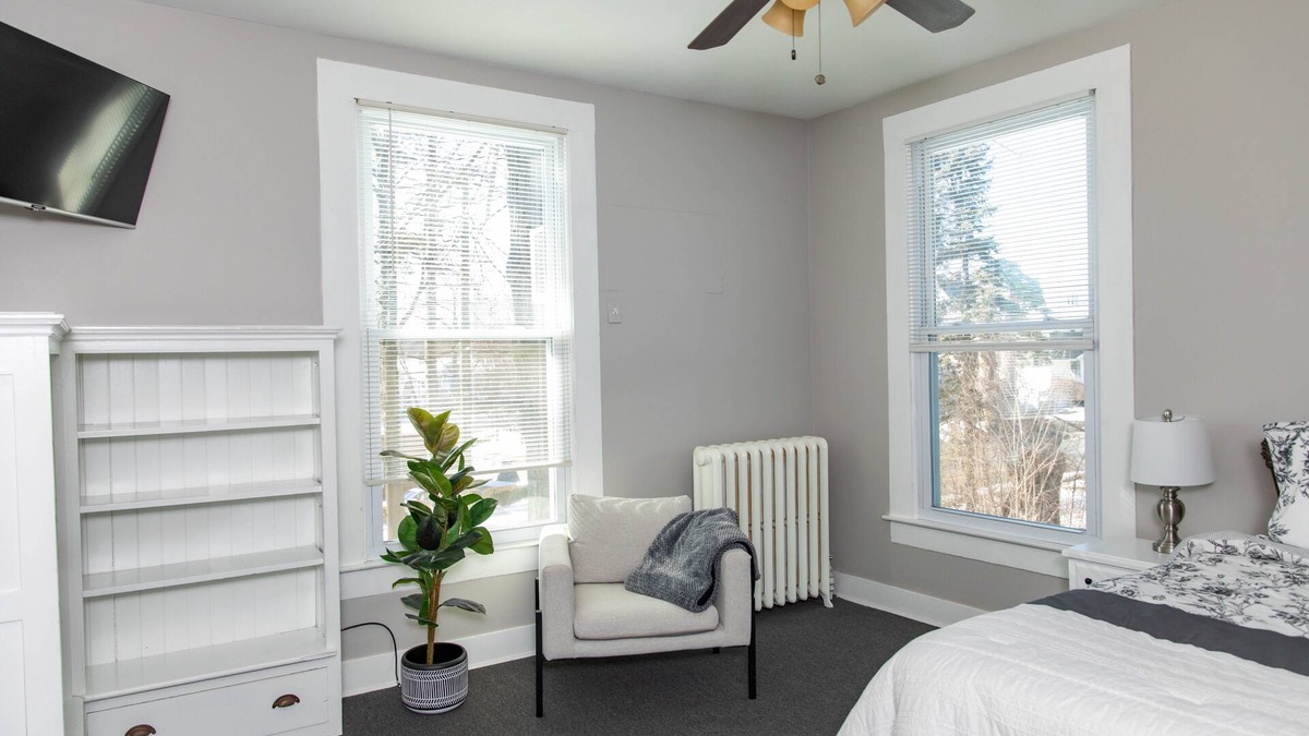 Bristol Apartment | Lovely 3 Bedroom Unit for Longer Stays