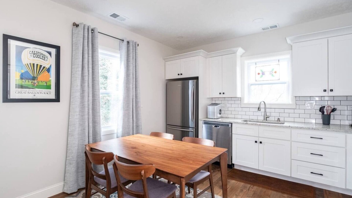 Crescent Hill Condo | Lovely 3BR/1BA PRIME Location!