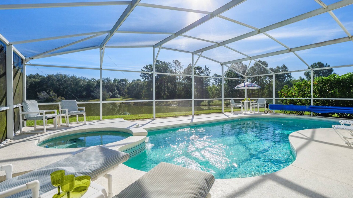 Clear Creek Villa | Lovely 4 bed 3 bath villa-corner plot-south east facing pool-no rear neighbours