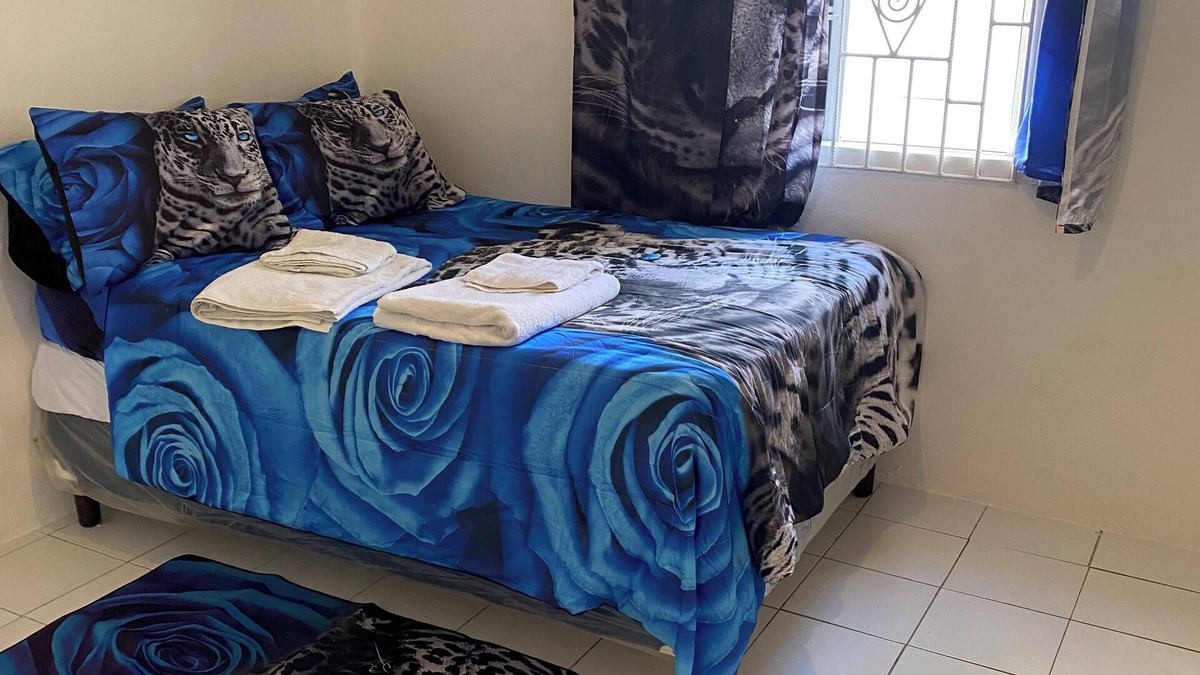 Port Morant House | Lovely 4 bedroom, 10 Guest+, Holiday Rentals in St Thomas Jamaica