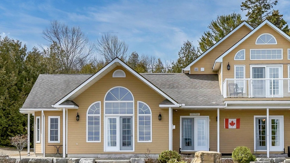 Meaford House | Lovely 4 bedroom, 2 bath home on Southern Georgian Bay