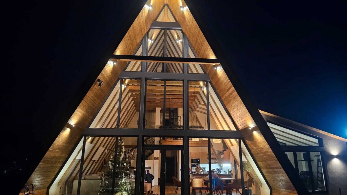 Moisei Ski Chalet | Lovely 4-bedroom A-frame chalet with WiFi in Moisei