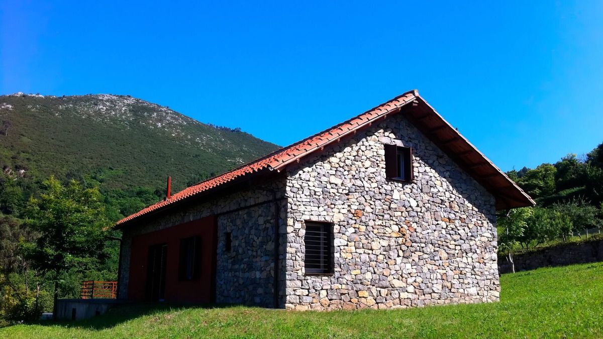 Caravia Ski Chalet | Lovely 4 bedroom chalet in Caravia
