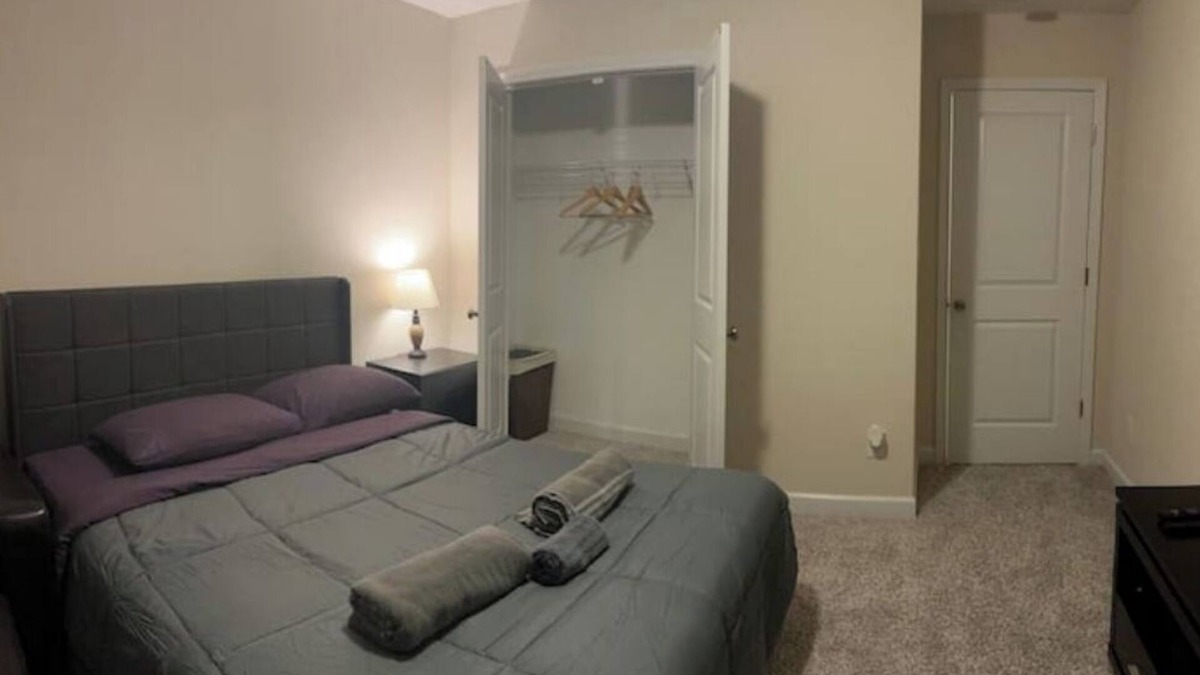 South View House | Lovely 4 Bedroom House at a Peaceful Cul-de-Sac.