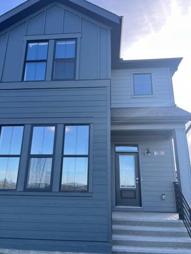 Southwest Calgary House | Lovely 4 bedroom House