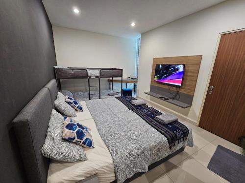 Batu Lintang Apartment | Lovely 4paxs Kozi Square comfort Studio Home 2A