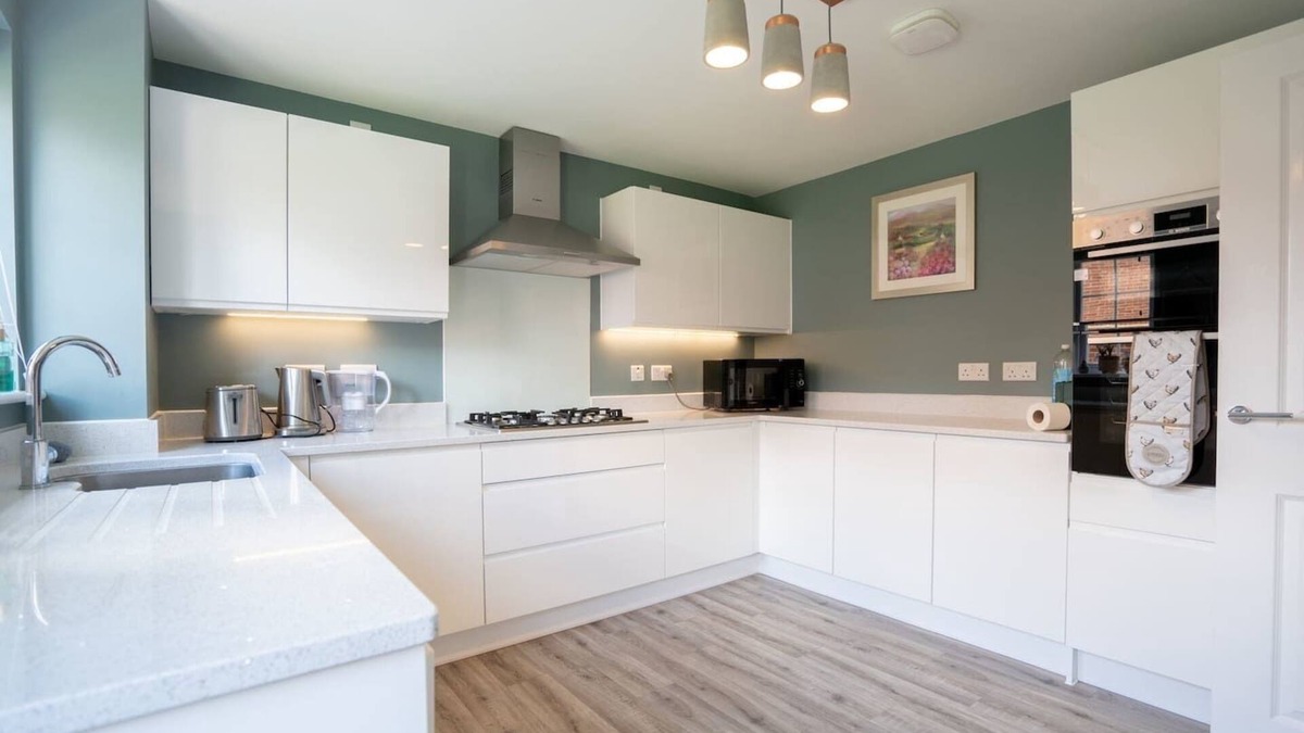 Bicester House | Lovely 5-Bed House in centre of Bicester Village