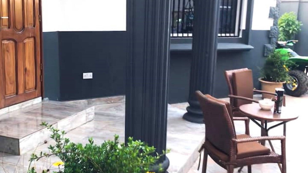 Kololi Villa | Lovely 6-bedroom vacation homenn