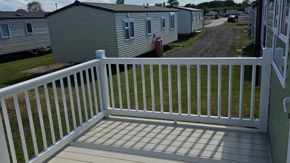 Louth House | Lovely 8 berth caravan at Sunnydale in Lincolnshire ref 35239S