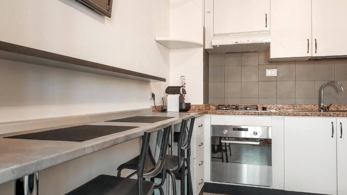 San Tommaso Tre Archi Apartment | Lovely apartment overlooking the beach at Lido tre Archi di Fermo