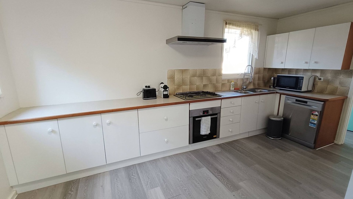Pearce House | Lovely and quiet house Near Westfield CBR Hospital