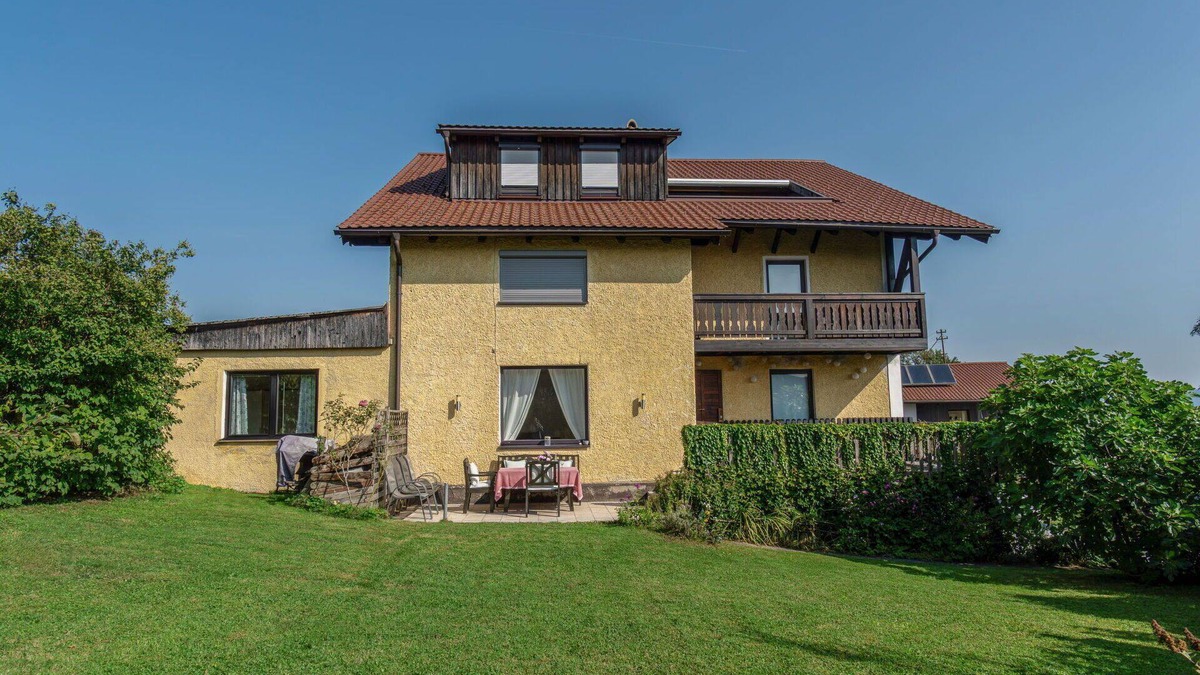 Nussdorf am Attersee Apartment | Lovely apartment for 4 guests with terrace and parking