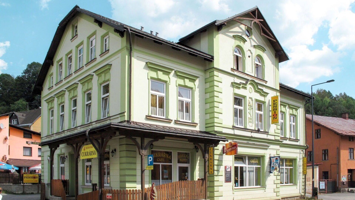 Tanvald Apartment | Lovely apartment for 4 guests with hot tub, WIFI, TV and pets allowed